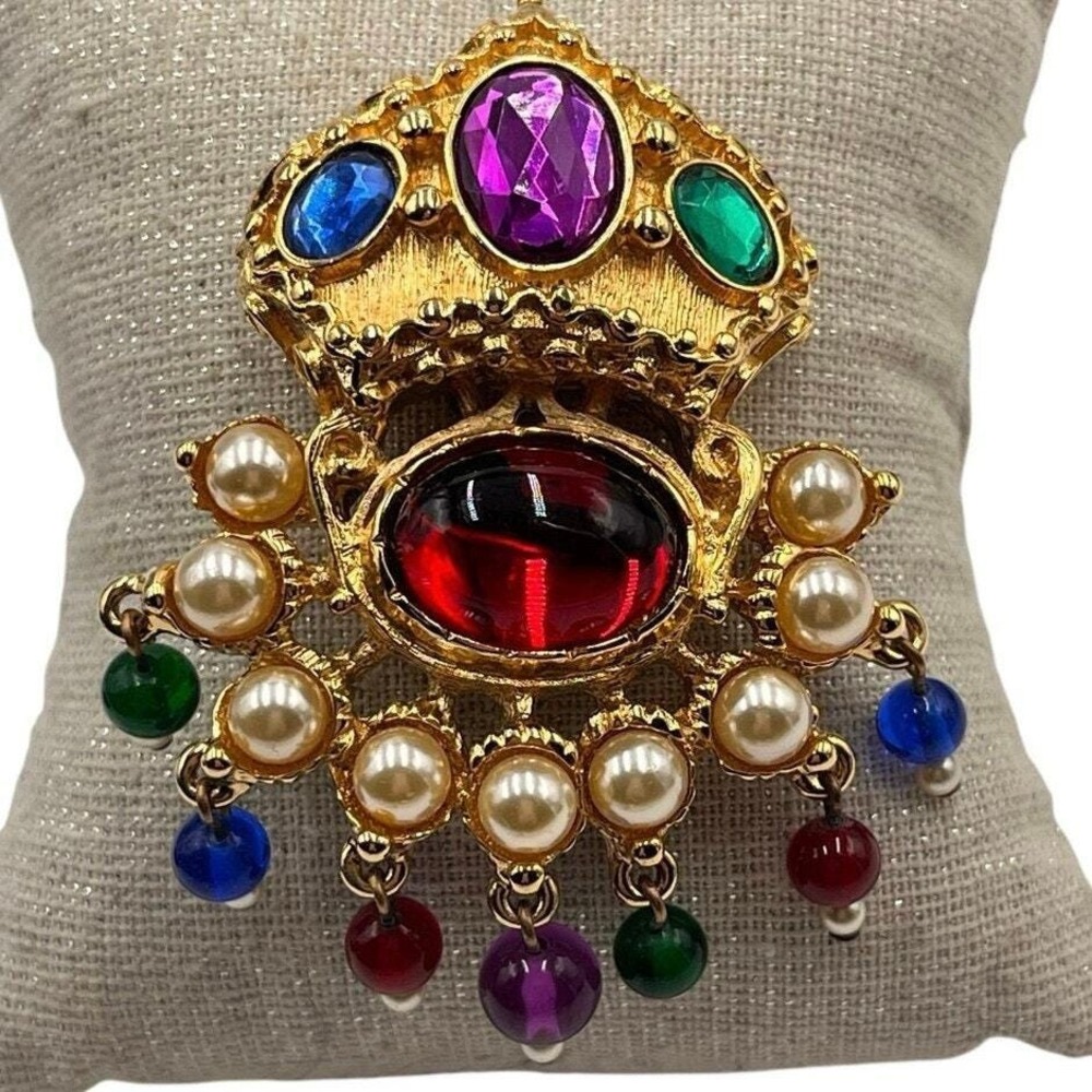 Kenneth Jay Lane KJL Gold Tone Lucite Faux Pearl Ornate Mogul India Jewel Brooch